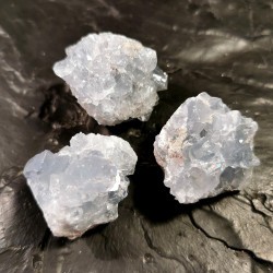 Celestite - petit cristal - 5ème chakra